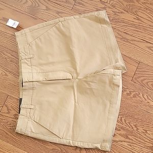 Banana Republic NWT Authentic Chino Short